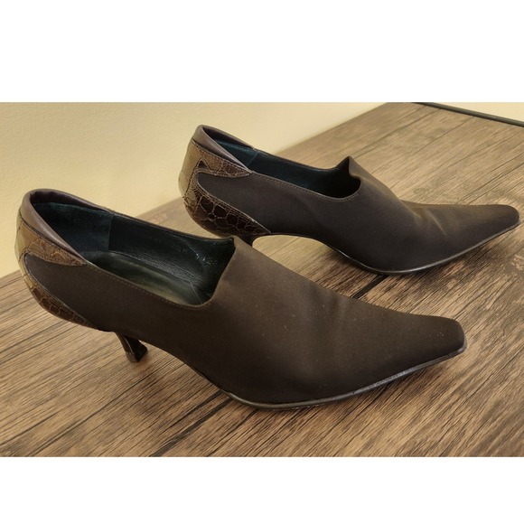 Donald Pliner Brown Stretch Fabric Pumps Snake Leather Heel Size 7.5 - Picture 2 of 7